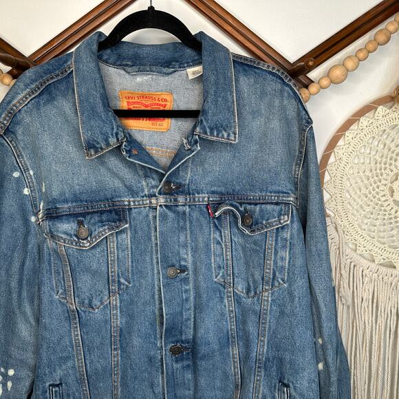 Levi's Distressed Bleached Denim Jean Jacket - Picture 2 of 6